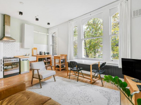 Charming and Spacious Apartment in Central Brixton